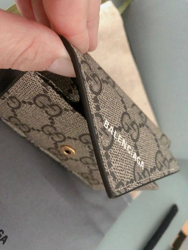 【バレンシアガ x グッチ】 ハッカープロジェクト ミニ財布681704UQOAT