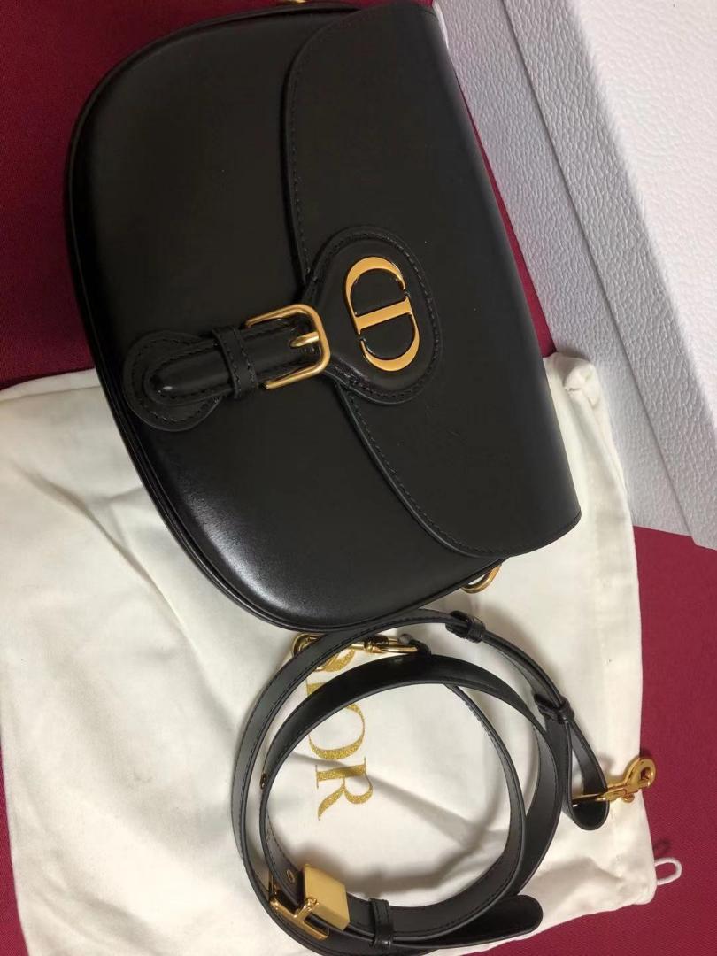 ディオール ボビー 偽物◆ミディアムバッグ カーフスキン M9319UMOL_M900