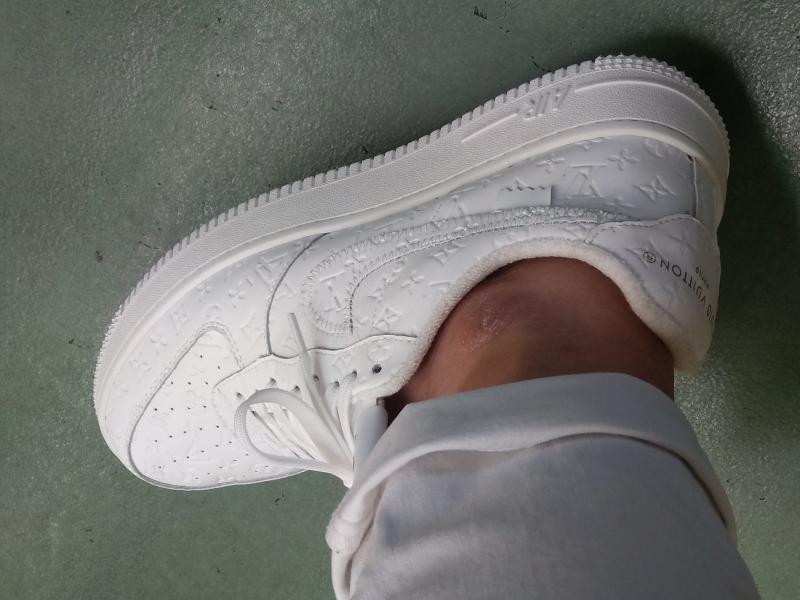 ルイヴィトン ナイキ エアフォース1 コピー スニーカー Air Force 1 完売必須 21070630