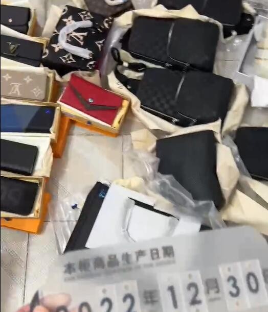 2022-12月【動画】出荷の写真一覧,佐川急便 * EMS 追跡