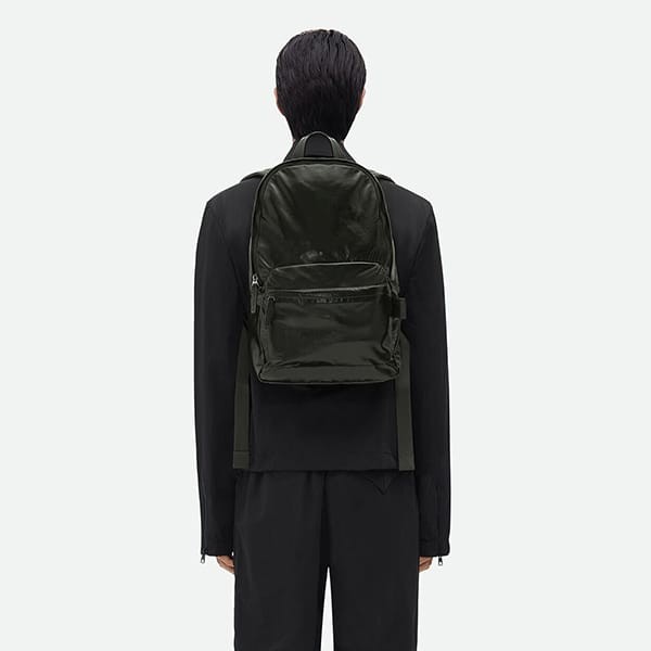 日本よりお得に！ボッテガ ヴェネタ 偽物 ミディアム アーキタイプ バックパック 全3色 731194V2IM23009​