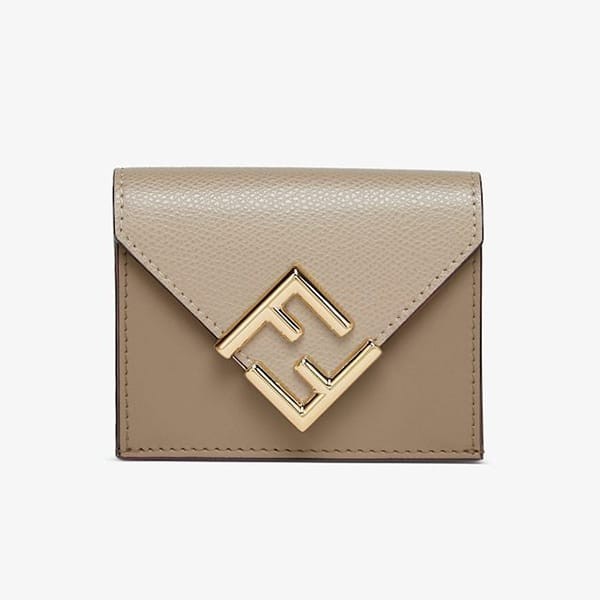 【送料関税込】フェンディ FFダイヤモンド 三つ折り財布 コピー 5色 8M0480ALWAF15KR