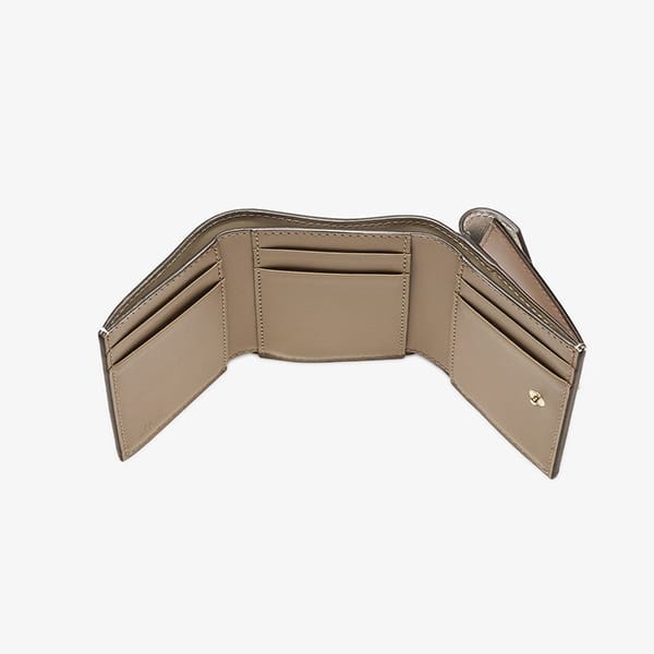 【送料関税込】フェンディ FFダイヤモンド 三つ折り財布 コピー 5色 8M0480ALWAF15KR