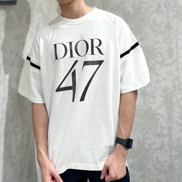 【即発】ディオール Tシャツ 偽物 半袖 コットン 1947ラベル 3色 413J640A0849_C580