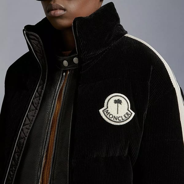 話題国内完売モンクレール X PALM ANGELS 偽物 RAMSAU ショートダウンジャケット I209L1A000