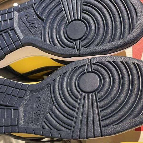 選べるお色クロムハーツ ダンク 偽物 ハイ   NIKE DUNK HI SP ミシガン SP order 032148