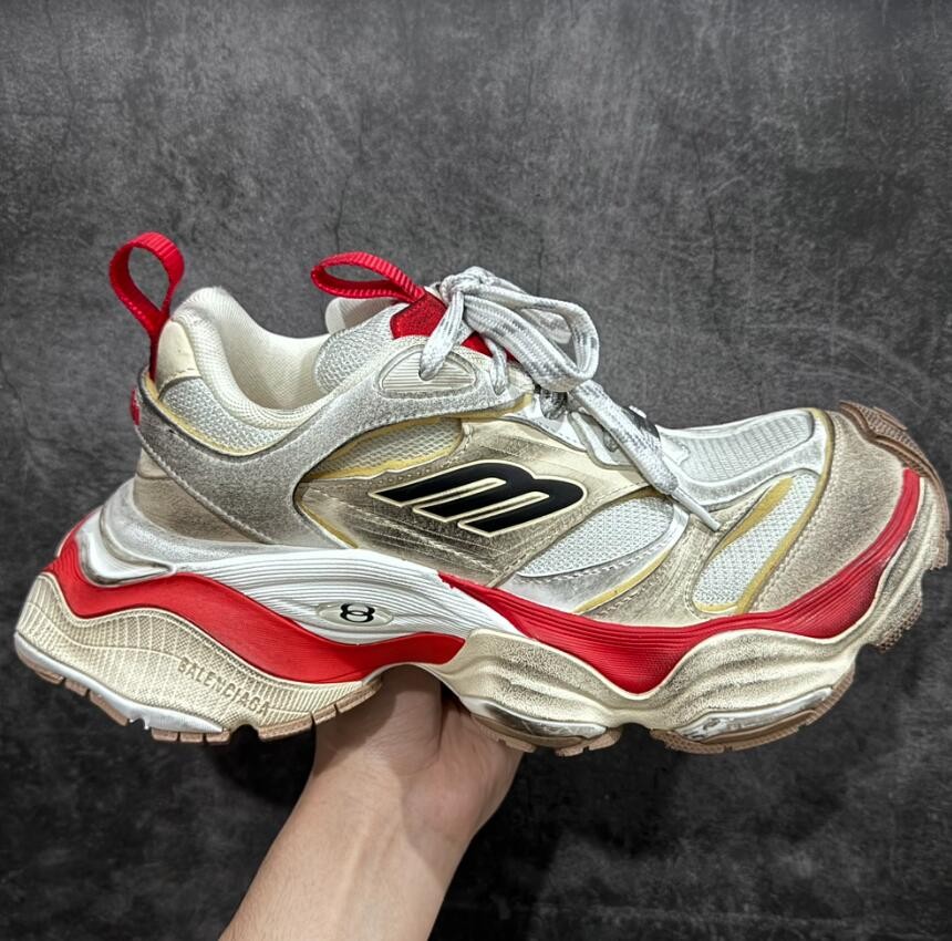 【送料無料】 バレンシアガ レディース スニーカー シューズ beige red 785754W2MV12160