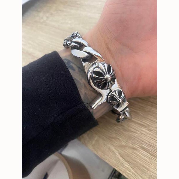 クロムハーツ Apple Watch  ベルト コピー アップルウォッチ シルバー C24042302