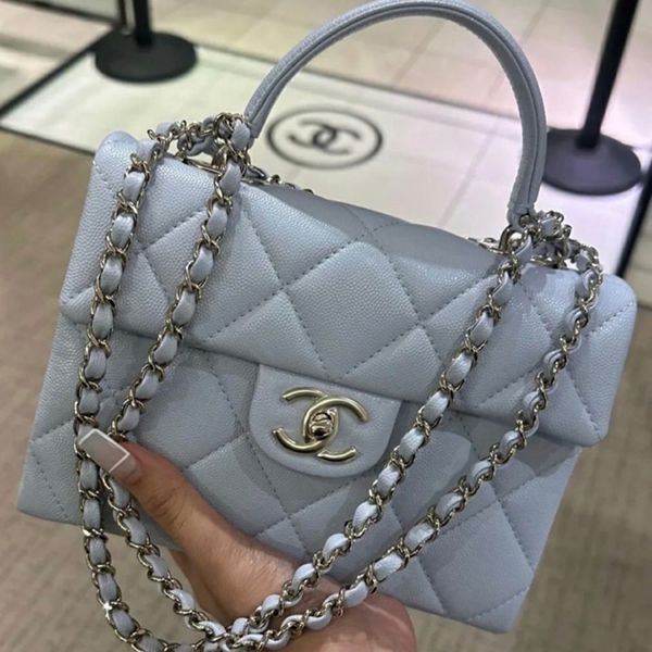 話題国内完売シャネル スモールトップハンドルフラップバッグ コピーcc04064