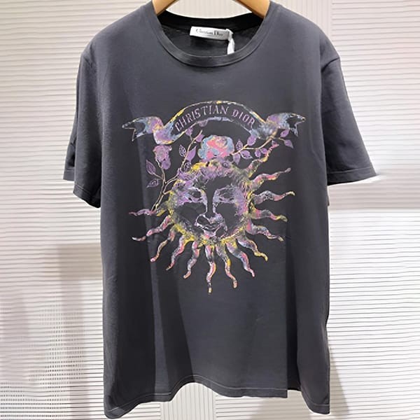 入手困難ディオール n級品 太陽 ロゴ入り コットン Tシャツ 2色 423T23C4528_X9888