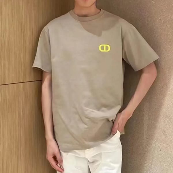 今注目アイテム！ディオール スーパーコピー CD アイコン Tシャツ 3色 943J605F0554_C182