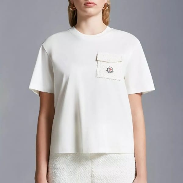 モンクレール n級品 ロゴ パッチポケット Tシャツ 2色 J10938C0002289AI9034