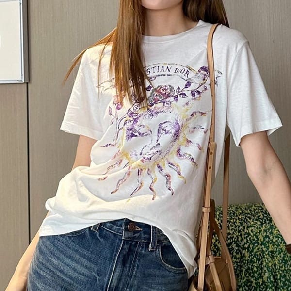 入手困難ディオール n級品 太陽 ロゴ入り コットン Tシャツ 2色 423T23C4528_X9888