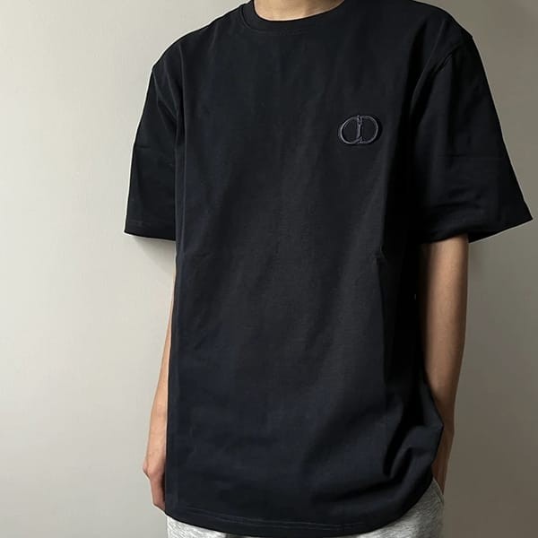 今注目アイテム！ディオール スーパーコピー CD アイコン Tシャツ 3色 943J605F0554_C182