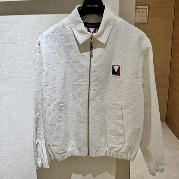 今注目アイテム！ルイヴィトン コピー lv x acエンボスモノグラムボンバージャケット 1afzx3