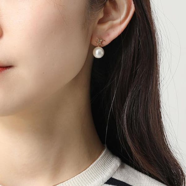 【訳あり特価】セリーヌ トリオンフ パールイヤリング n級品 sl01555