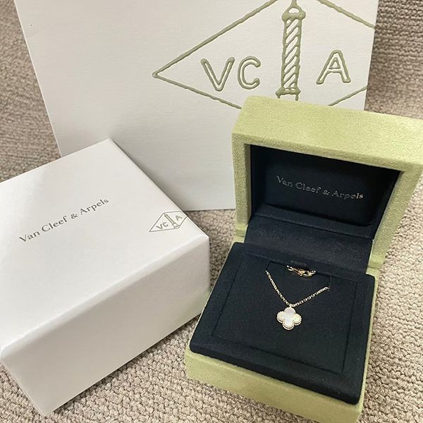 プレゼントに最適ヴァンクリーフ スウィートアルハンブラペンダント vcarf69100