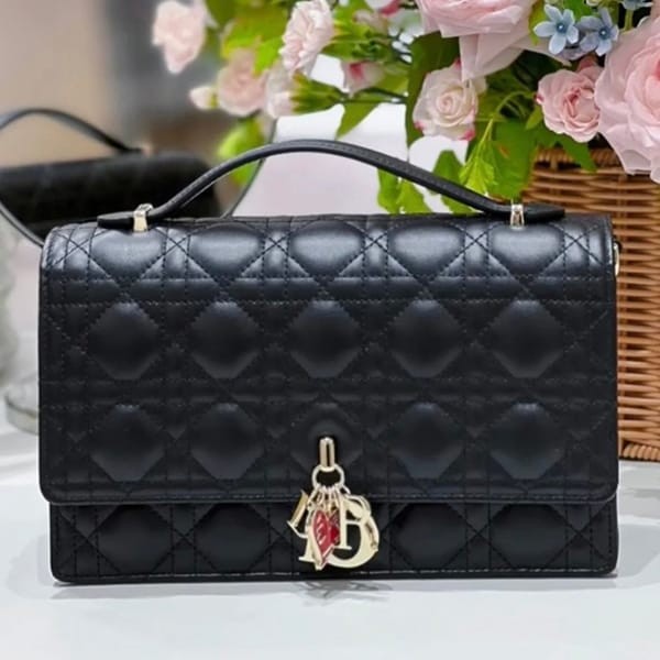可愛いディオールamour my ディオール トップハンドルバッグ コピー 2色 m0997onjh_m030