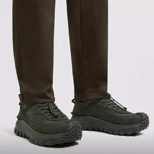 大人気のキュートさモンクレール trailgrip gtx スニーカー j209a4m00040m4325200