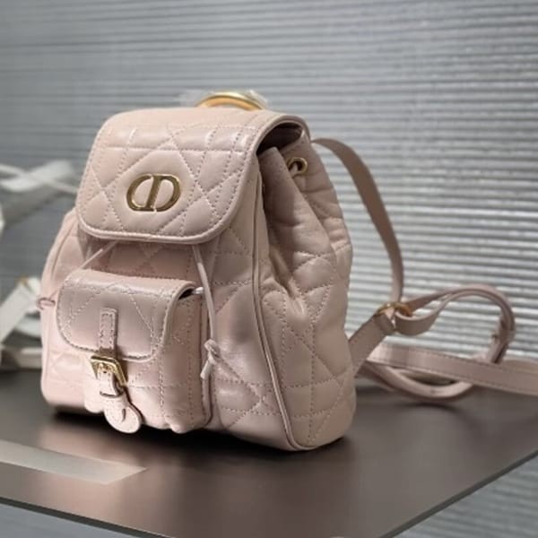 【最終セール価格！】ディオール スーパーコピー caro バックパック スモール 4色 m6302unoz_m06n