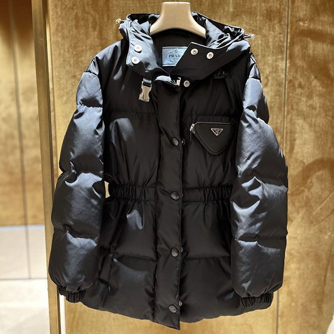【カラバリ豊富】プラダ リナイロン ダウンジャケット N級品 29Y966 1WQ8 F0002 S 212