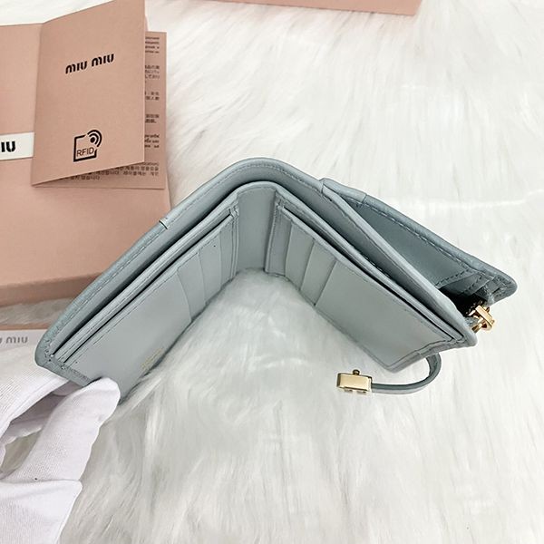 【ミュウミュウ】Compact Wallet ロゴベルト 三つ折り財布 5ML058