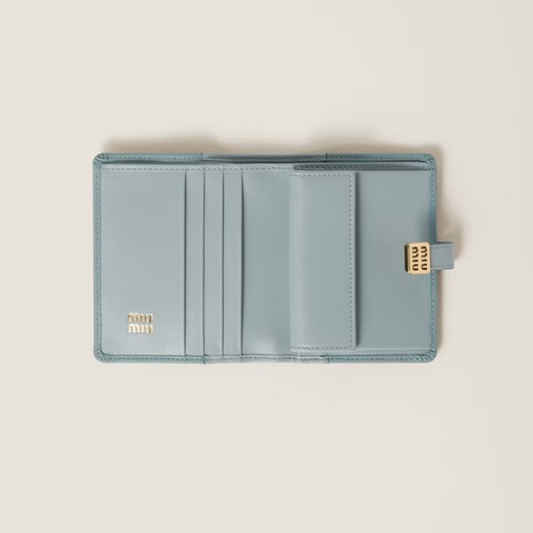 【限定カラー】ミュウミュウ 偽物 Compact Wallet ロゴベルト 三つ折り財布 4色 miu21154