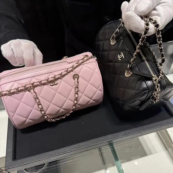 【収納力もあり♡】シャネル ミニボストンバッグ 偽物 AP4474 B10583 C3906