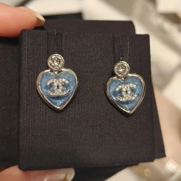 【25 P】ころんと可愛いハート シャネル ピアス 偽物♡ココマークシルバー ABF524