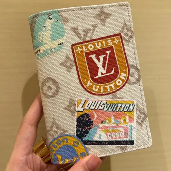 ルイヴィトン パスポート 偽物 カバー M14621