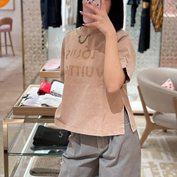 【即発】ルイヴィトン ヴィンテージ風Tシャツ スーパーコピー 1AHISV