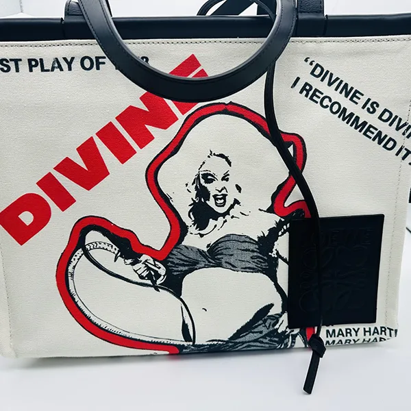 ロエベ 赤字 クッション トート バッグ 偽物 DIVINE  A612B90X26
