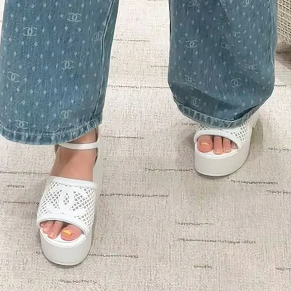 男女兼用◆おしゃれにスタイルアップ♪◆シャネル 厚底サンダル 偽物 G46364 B19813 NAFCF