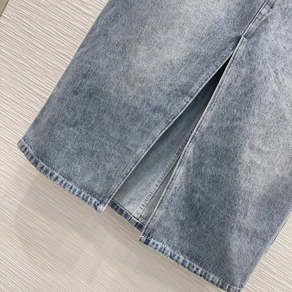 ユニークなデザインバカンスから普段使いまでココビーチ シャネル デニムスカート 偽物 cc257262