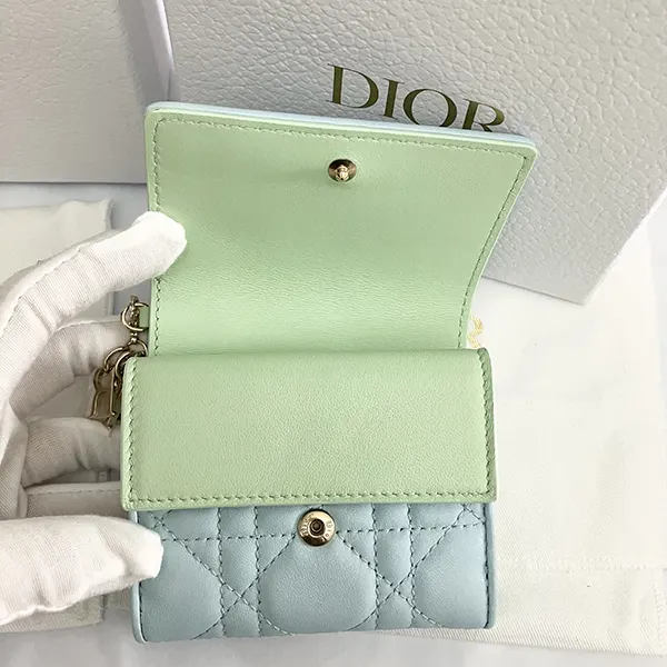 ディオール 偽物 ラムスキン バイカラー財布 Compact Wallet S0181ONIW