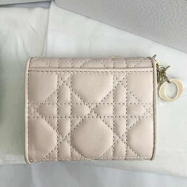 ディオール 偽物 ラムスキン バイカラー財布 Compact Wallet S0181ONIW