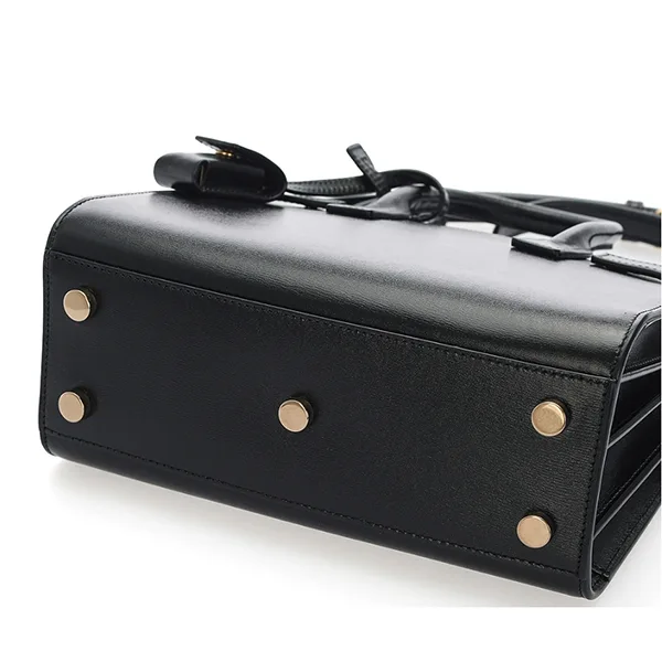 【セールで奇跡の入荷！】サンローラン サック ド ジュール 偽物 ショルダーバッグ☆ysl258192