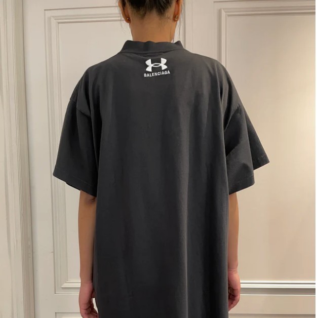バレンシアガ スーパーコピー アンダーアーマー Tシャツ 787349TRVB7