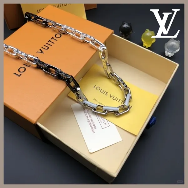 ＜最新で絶対欲しい>ルイヴィトン Monogram チェーンネックレス スーパーコピー M00677