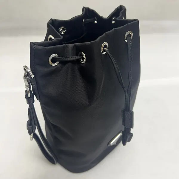 プラダ Re-Nylon 巾着 ポーチ ブラック スーパーコピー 1NE369