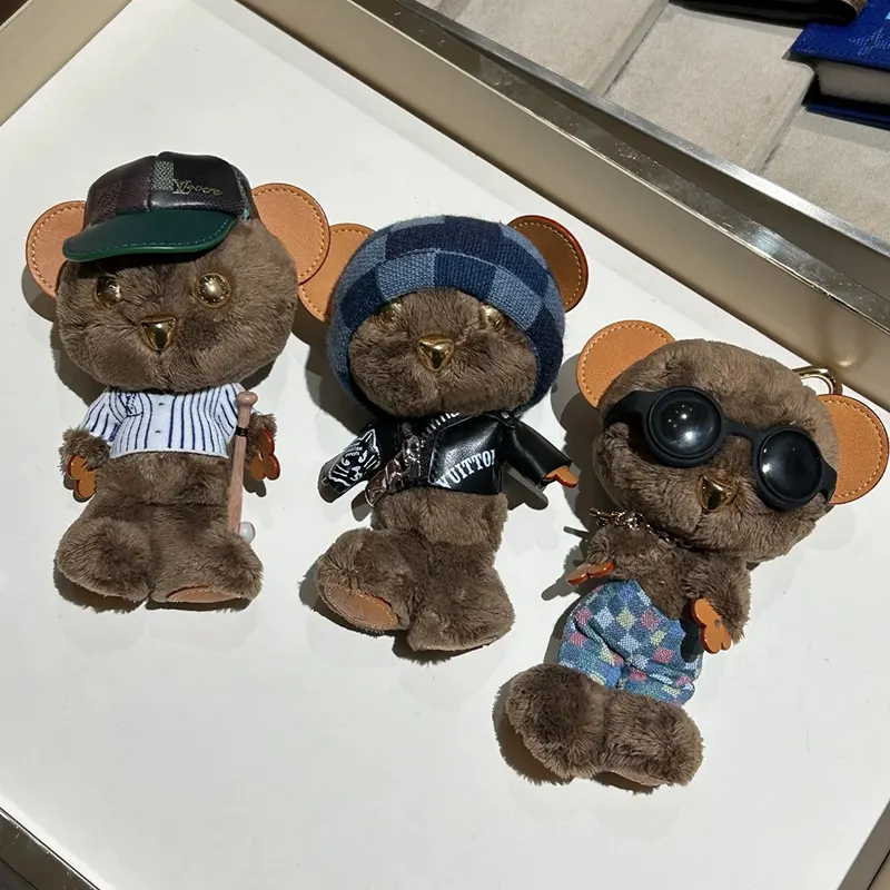 大人気定番【可愛い】ルイヴィトン バッグ チャームLV ルイ ベア 並行輸入品 4色 M03176