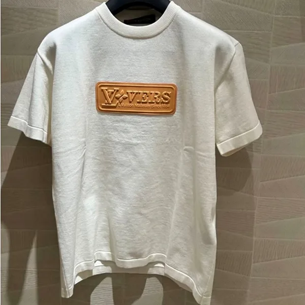 ルイヴィトン 偽物 ホワイト クルーネック ロゴ Tシャツ 1AHCWG