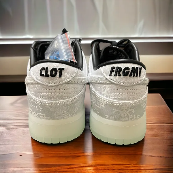 CLOT × Fragment 偽物 ナイキ ダンク Low FN0315-110