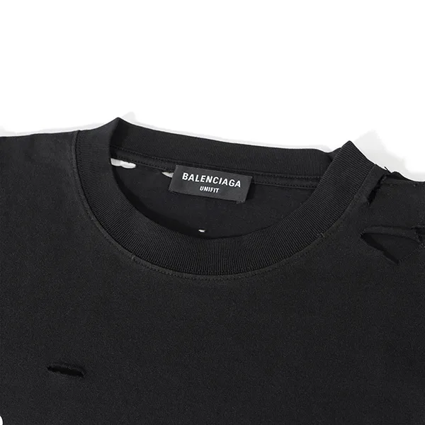 人気急上昇バレンシアガ ルーズフィット コピー DESTROYED Tシャツ 651795 ブラック
