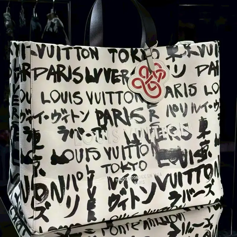 新作 ルイヴィトン ショッパートートバッグ MM 偽物 NIGO ホワイト N40797