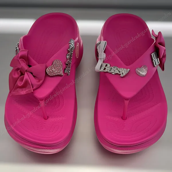 コピー品限定コラボ！バレンシアガ CROCS トング 偽物 JIBBITZ