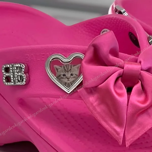 コピー品限定コラボ！バレンシアガ CROCS トング 偽物 JIBBITZ