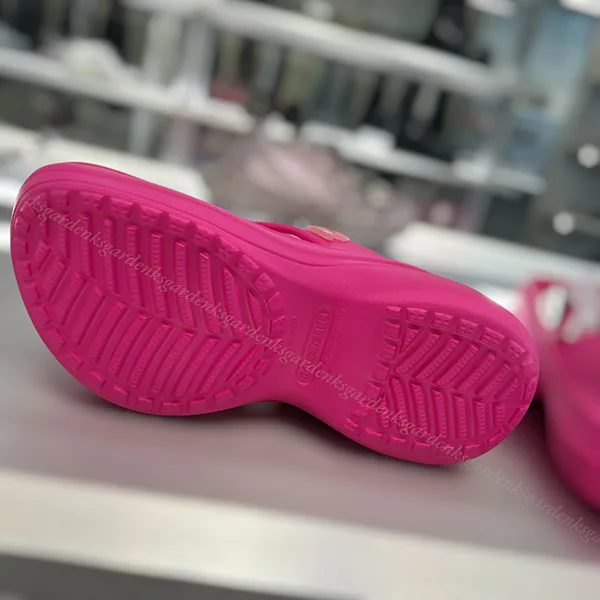 コピー品限定コラボ！バレンシアガ CROCS トング 偽物 JIBBITZ