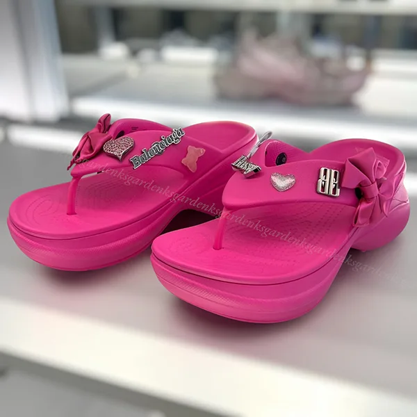 コピー品限定コラボ！バレンシアガ CROCS トング 偽物 JIBBITZ