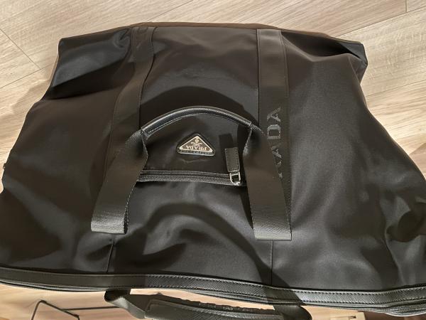 プラダ Re-Nylon サフィアーノ レザーダッフルバッグ コピー 3色 2VC796_2DMH_F0002
